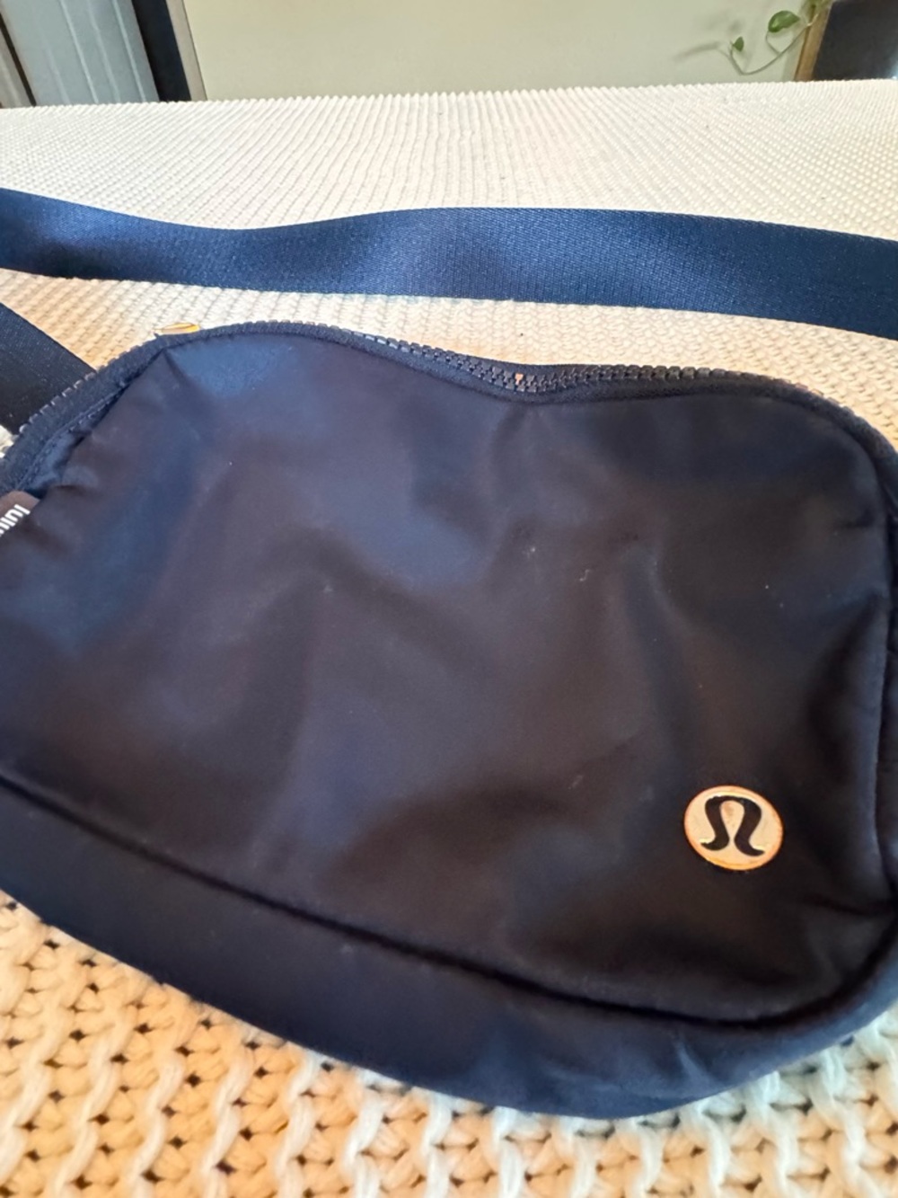Lululemon Everywhere Belt Bag 1L Navy Blue Crossbody Waist Bag